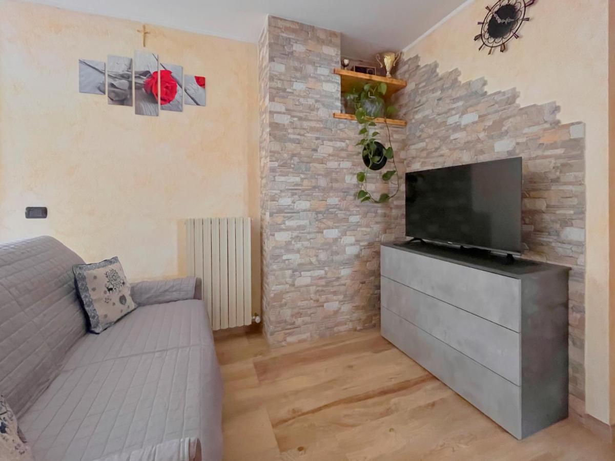 Skyrim Apartment - City Centre 리비뇨 외부 사진